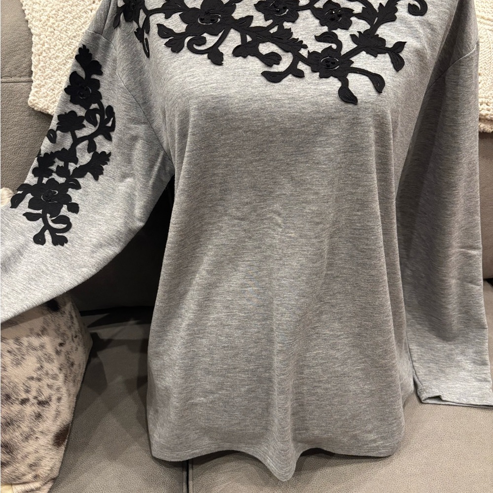 Beaded Embellished Floral Appliqué Crewneck Top - Gray with Black Accents - Picture 4 of 5